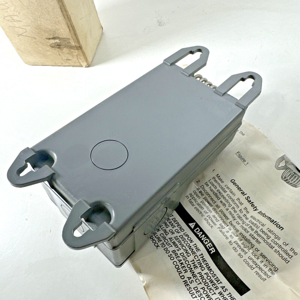 NEW OLD STOCK DAYTON SPDT TEMPERATURE CONTROL 4E-636
