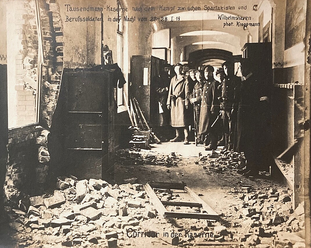 POST-WWI GERMAN FREIKORPS BATTLE of THOUSAND MAN BARRACKS PHOTO POSTCARD RPPC.