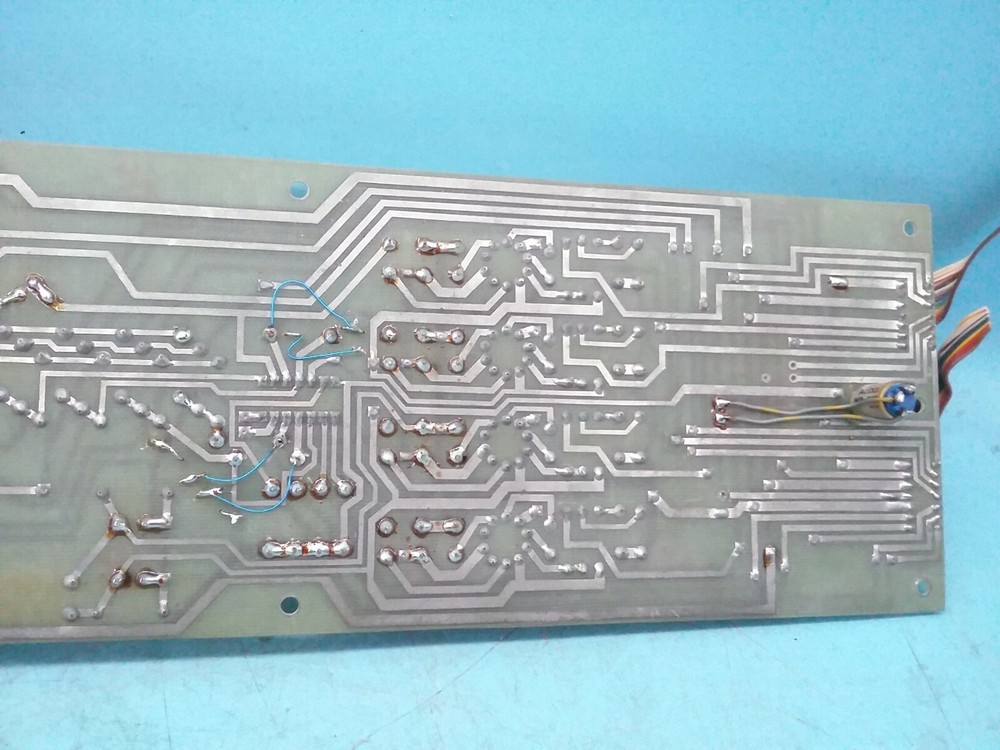 UHF MULTI REPEATER CONTROL MODEL PC-300 + ACOPIAN D15-35 POWER MODULE