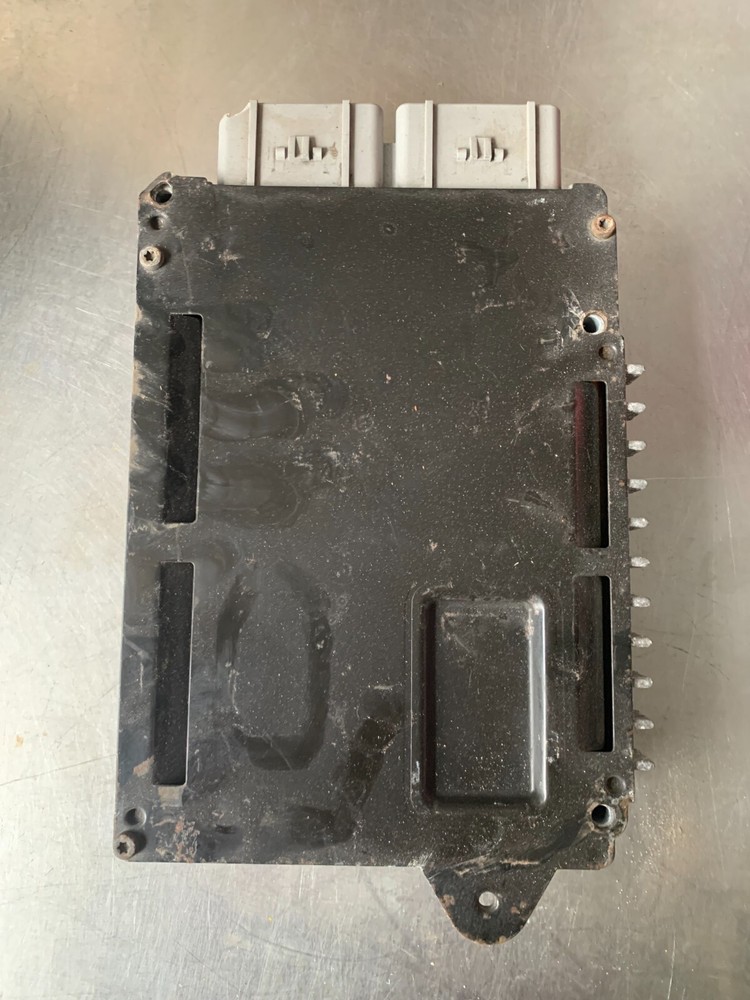 00 3.3L CARAVAN SPORT PCM Engine Control Module PCM Computer 04727280AB