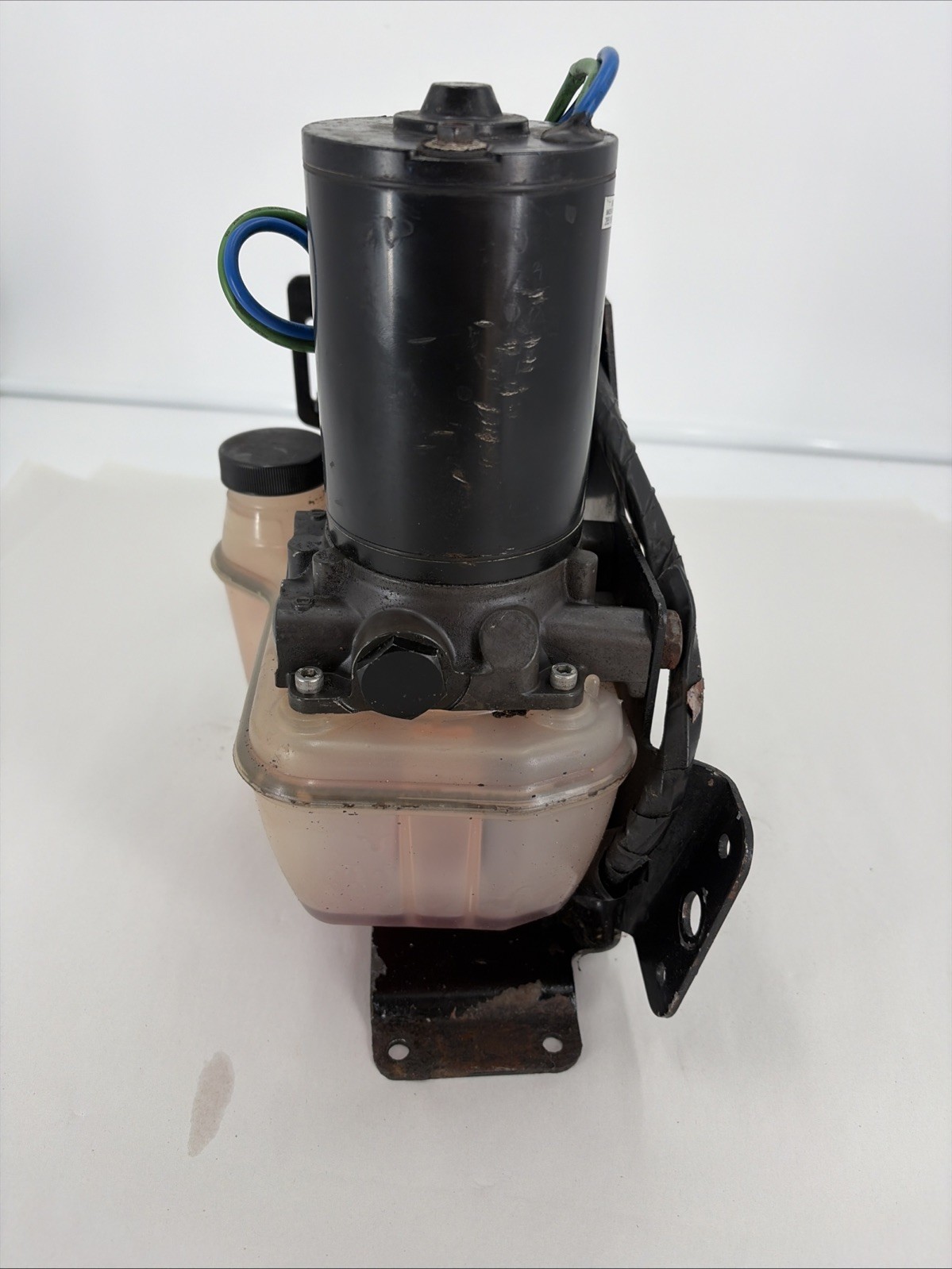 04 Volvo Penta SX M SX-M Out Drive Outdrive trim tilt lift hydraulic pump