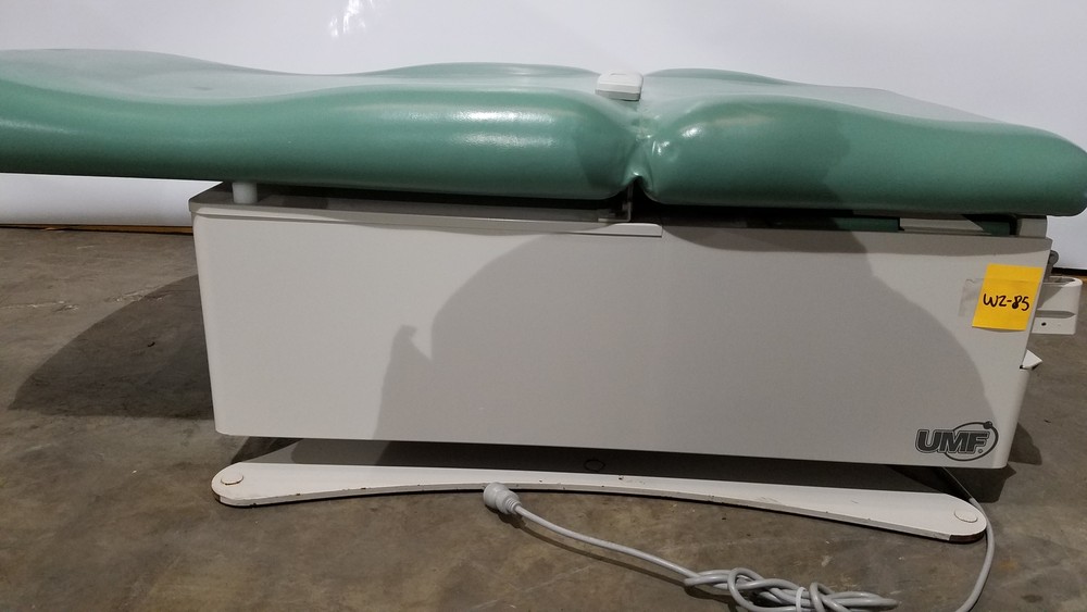 UMF 4070 Power Table With Hand Control