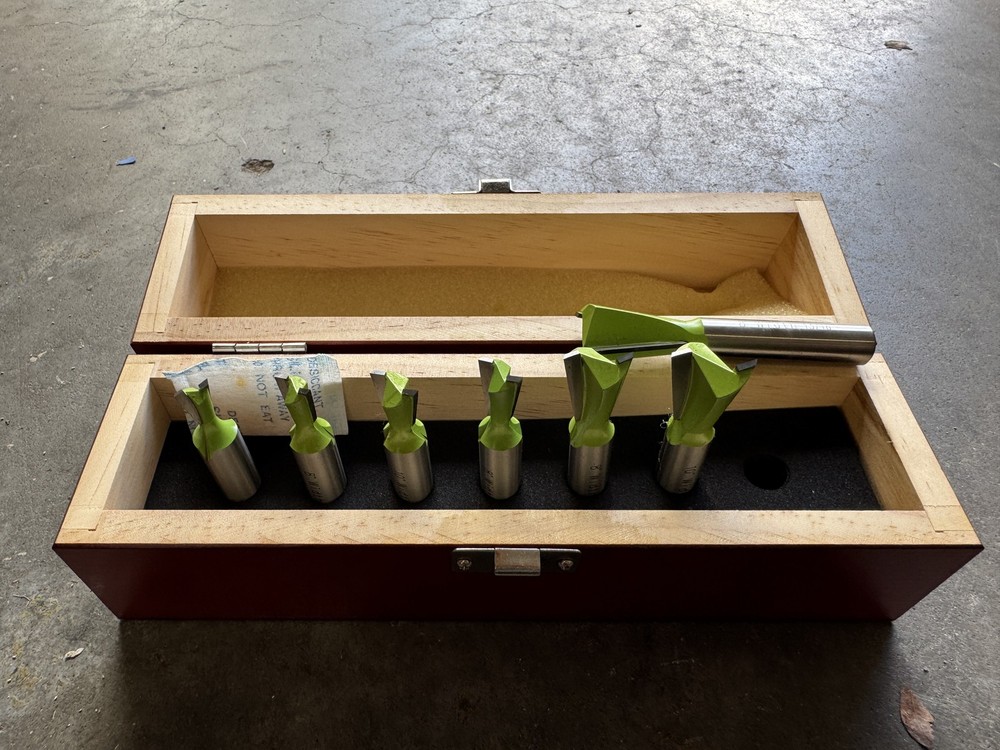 Set of 7 Router Bits W/Case