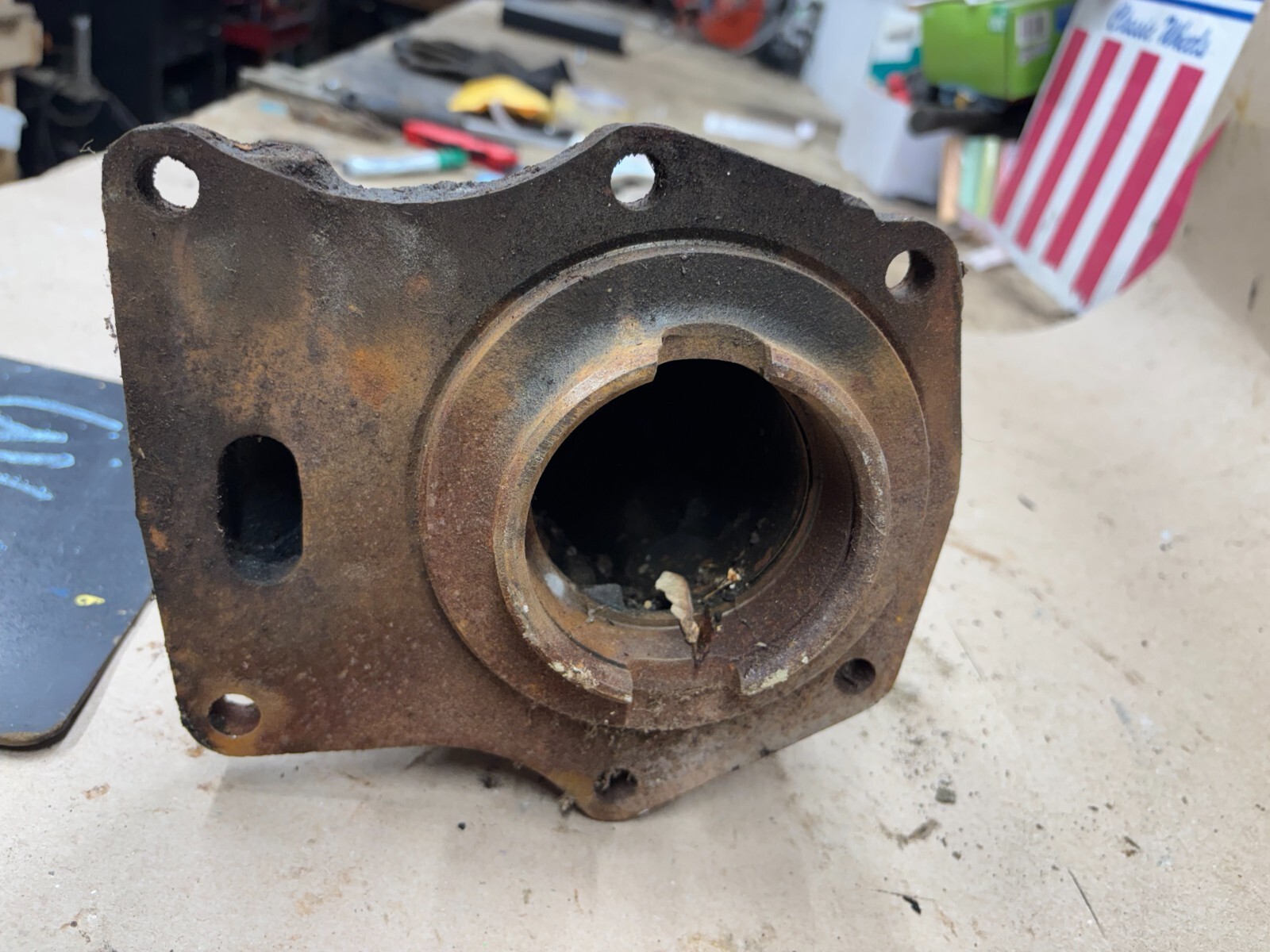 67 69 70 Dodge Plymouth Mopar B Body TailShaft Housing Tailhousing C-99127 4 SP