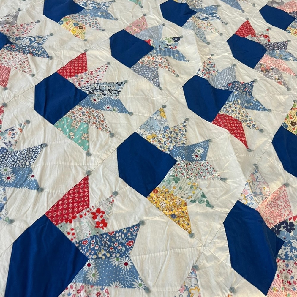 Handmade Fan Quilt Patchwork Floral Pattern Reversible 71.5"x 67"