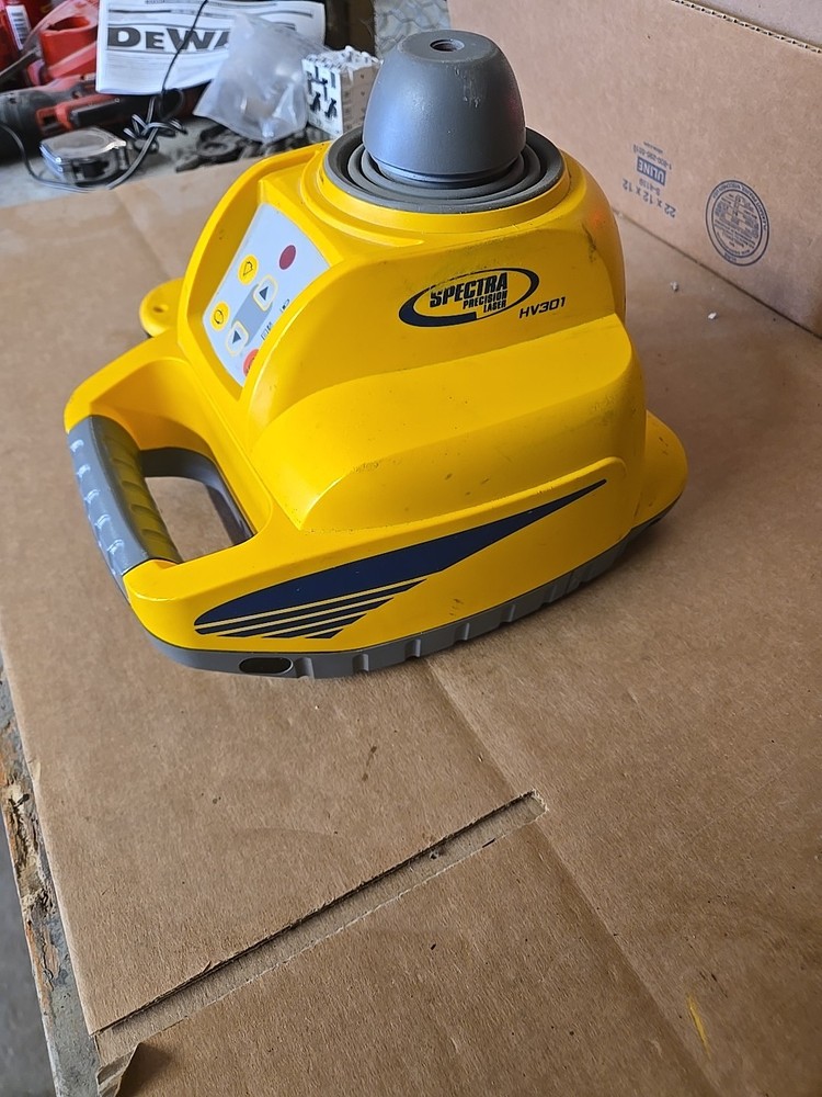 Spectra Trimble HV301 Laser With Remote And Case