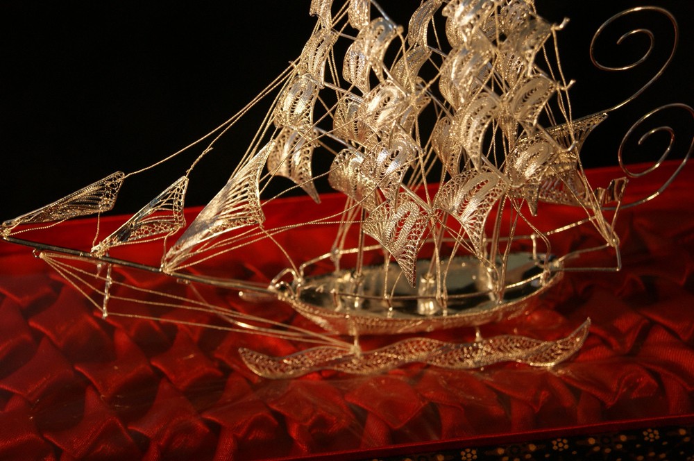 fine silver boat souvenir