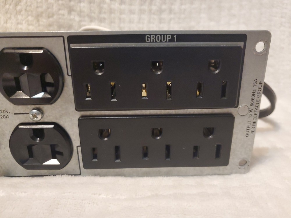 APC SMT2200RM2U Server Rack Back Up Battery Power Panel