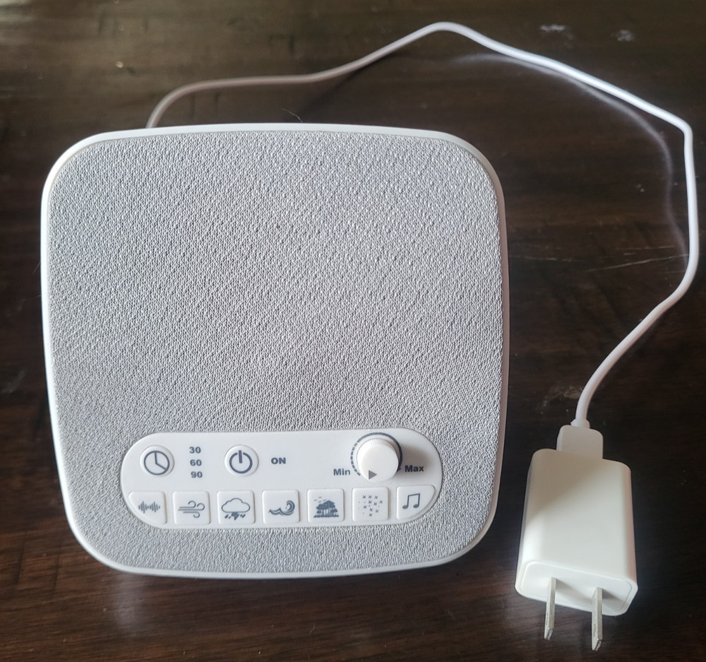 White Noise Machine with 7 sounds & sleep timer - Used working condition