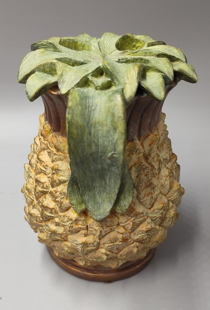 Vintage Resin Pineapple Toothbrush Holder
