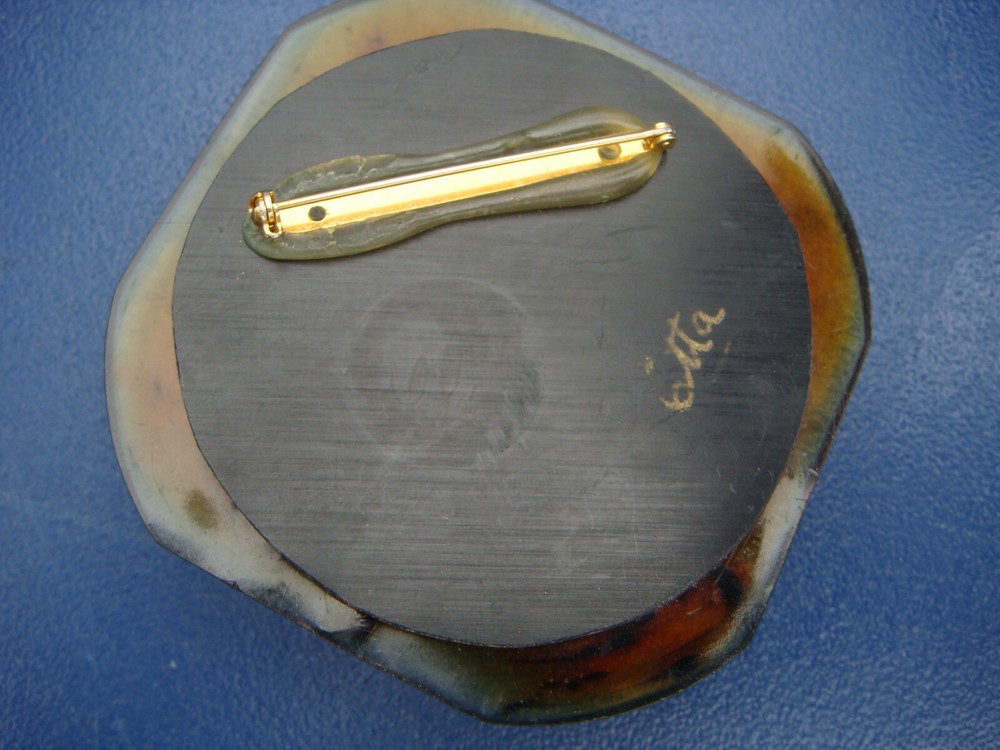 VINTAGE MULT-TIER BROOCH COPPER CAMEO SIGNED ETTA