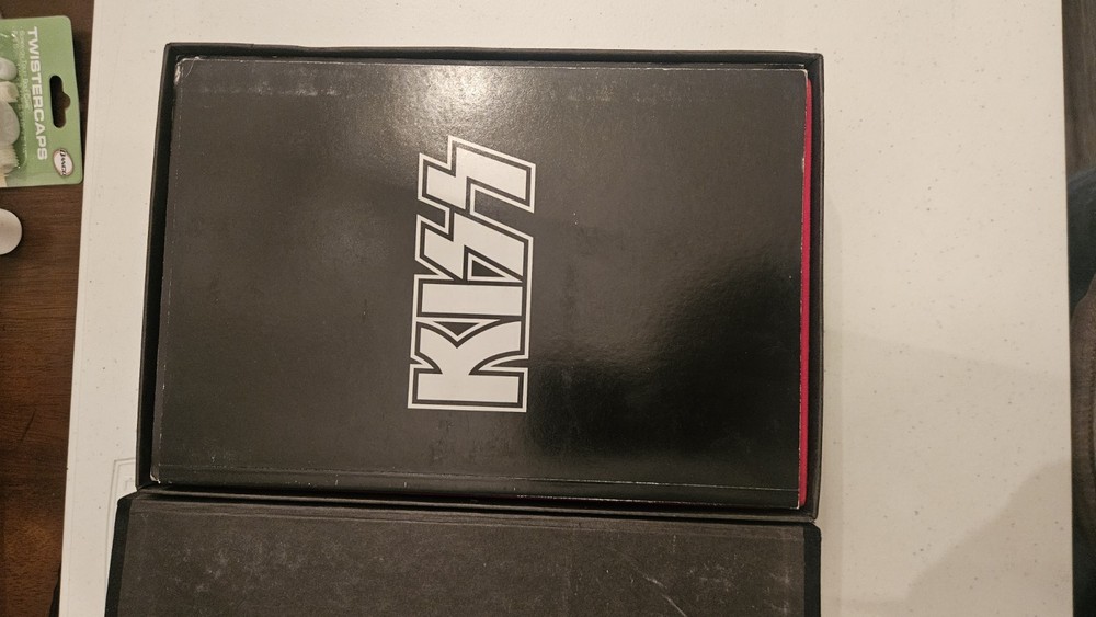 KISS The Definitive Collection Box Set Complete ~Book + 5 CDs 2001 Pre Owned