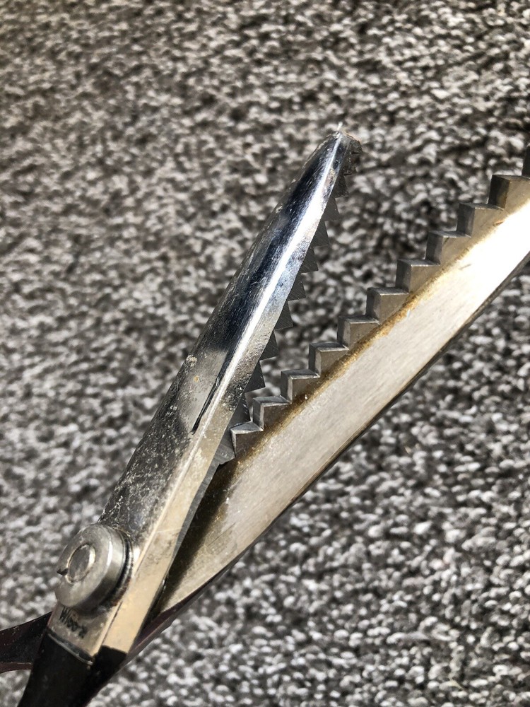 Vintage WISS MODEL CB7 USA PINKING SHEARS SCISSORS Black Handle
