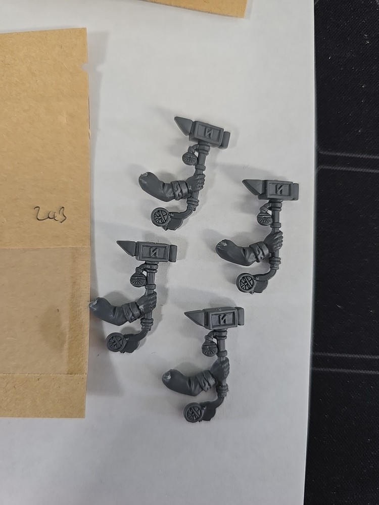 Dwarfs Dwarf Warrior Weapons Warhammer Fantasy WHFB Bits