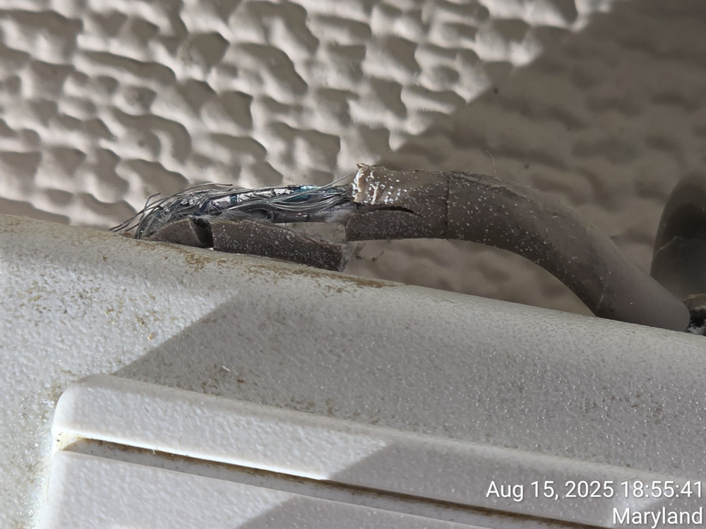 Vintage COMPAQ Portable III Computer Model: 2660 - Powers ON