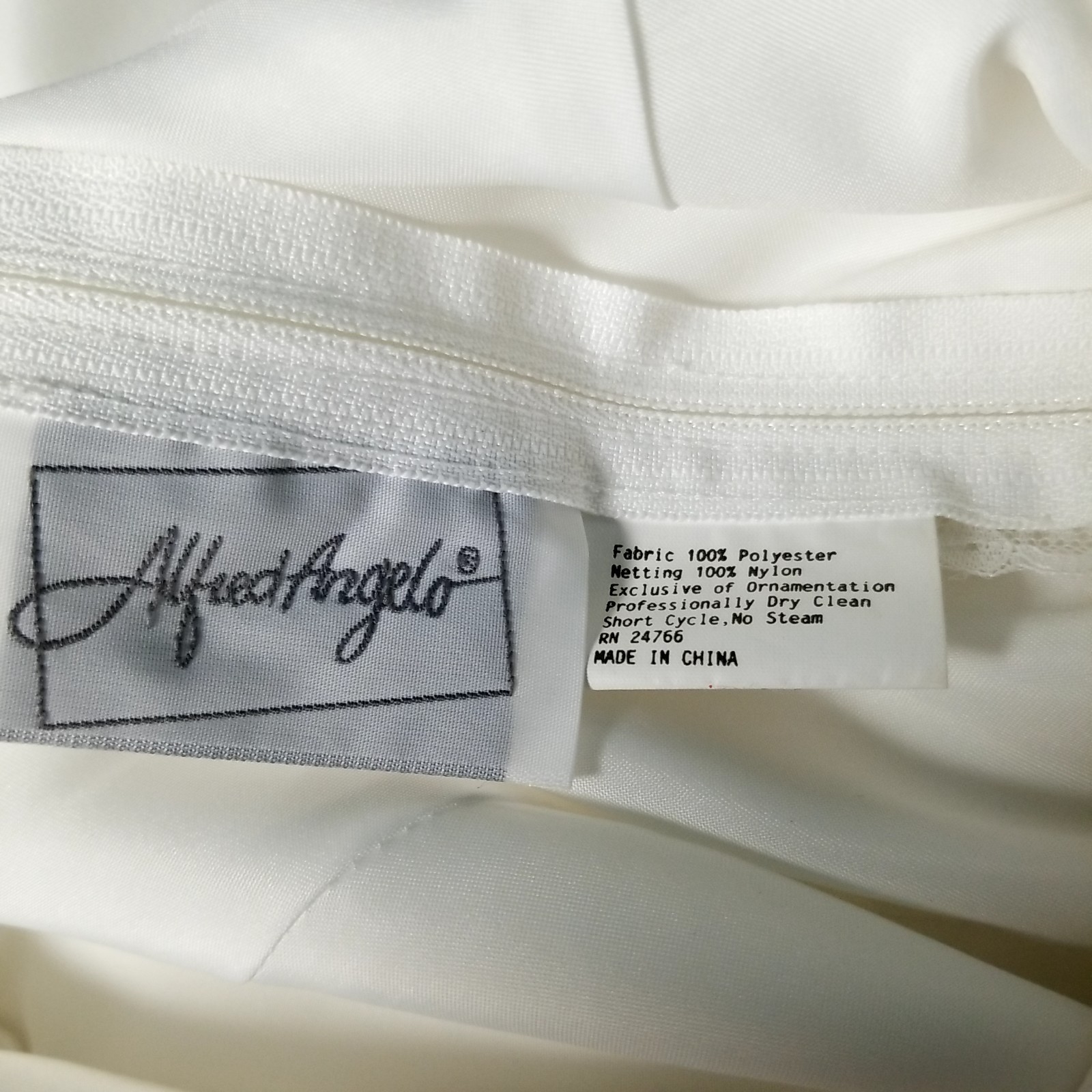 VTG Alfred Angelo 80s Wedding Dress Long Sleeve Sweetheart Ballgown Ivory W/Veil