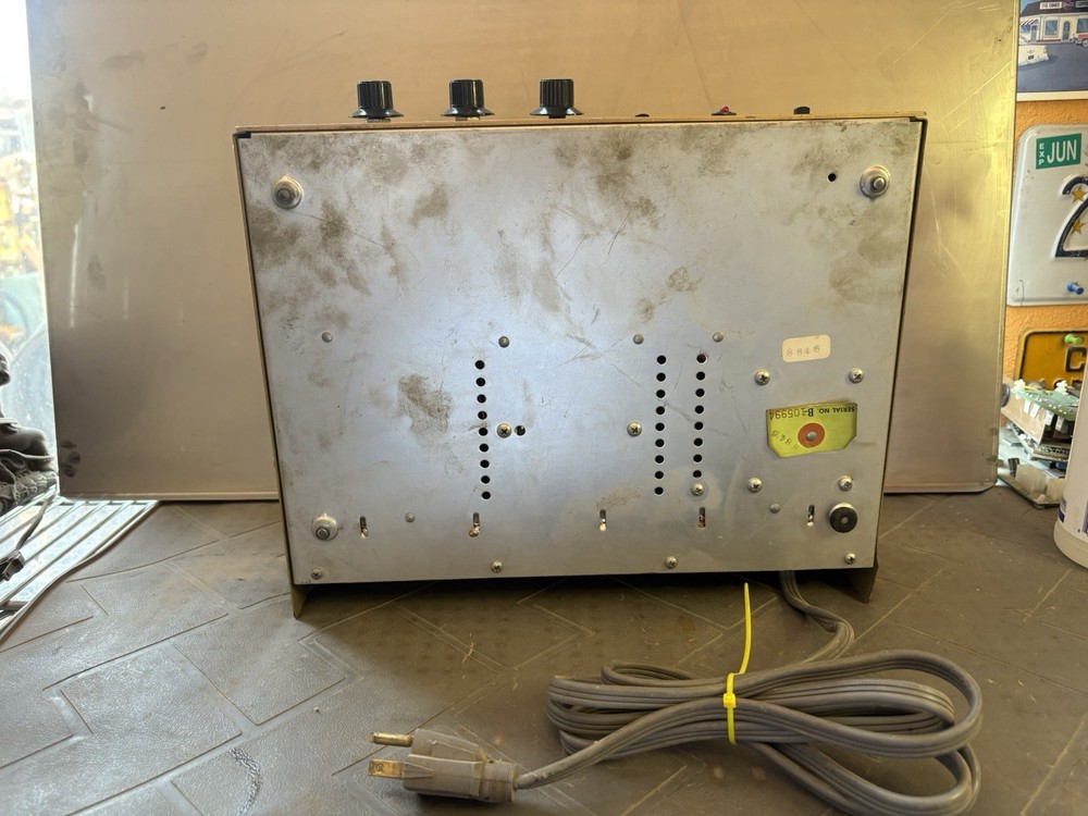 Vtg Raymer Model 801-40 Solid State Amplifier Amp Powers On As Is