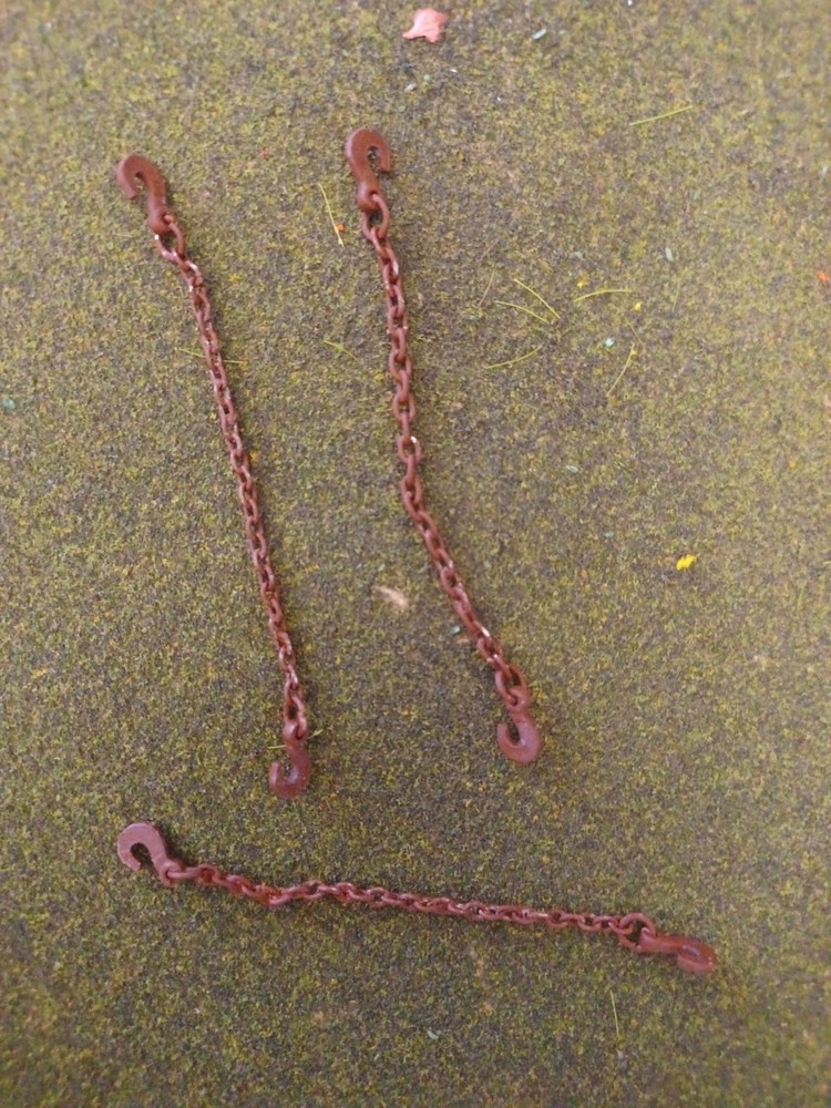 1/24 1/25 Scale Rusty Chains For Diorama Or Model Building.
