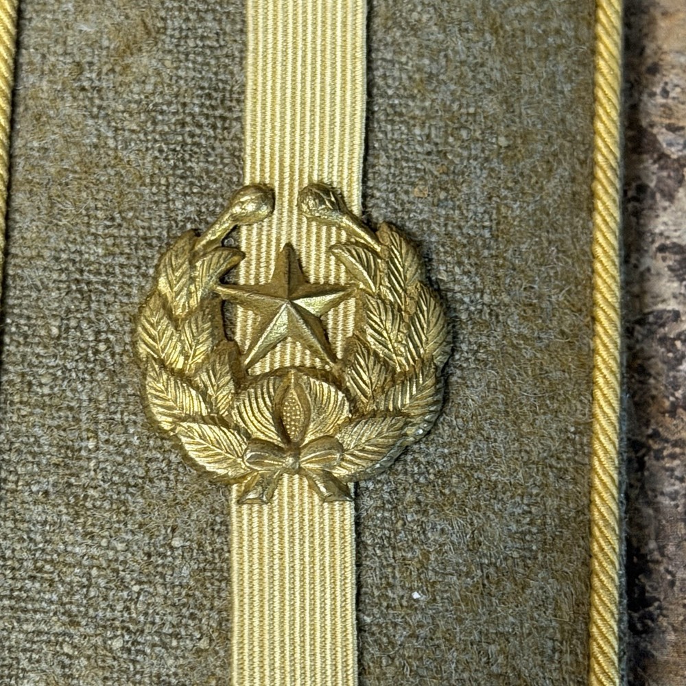 SINGLE JAPANESE WW ll SHOULDER BOARD