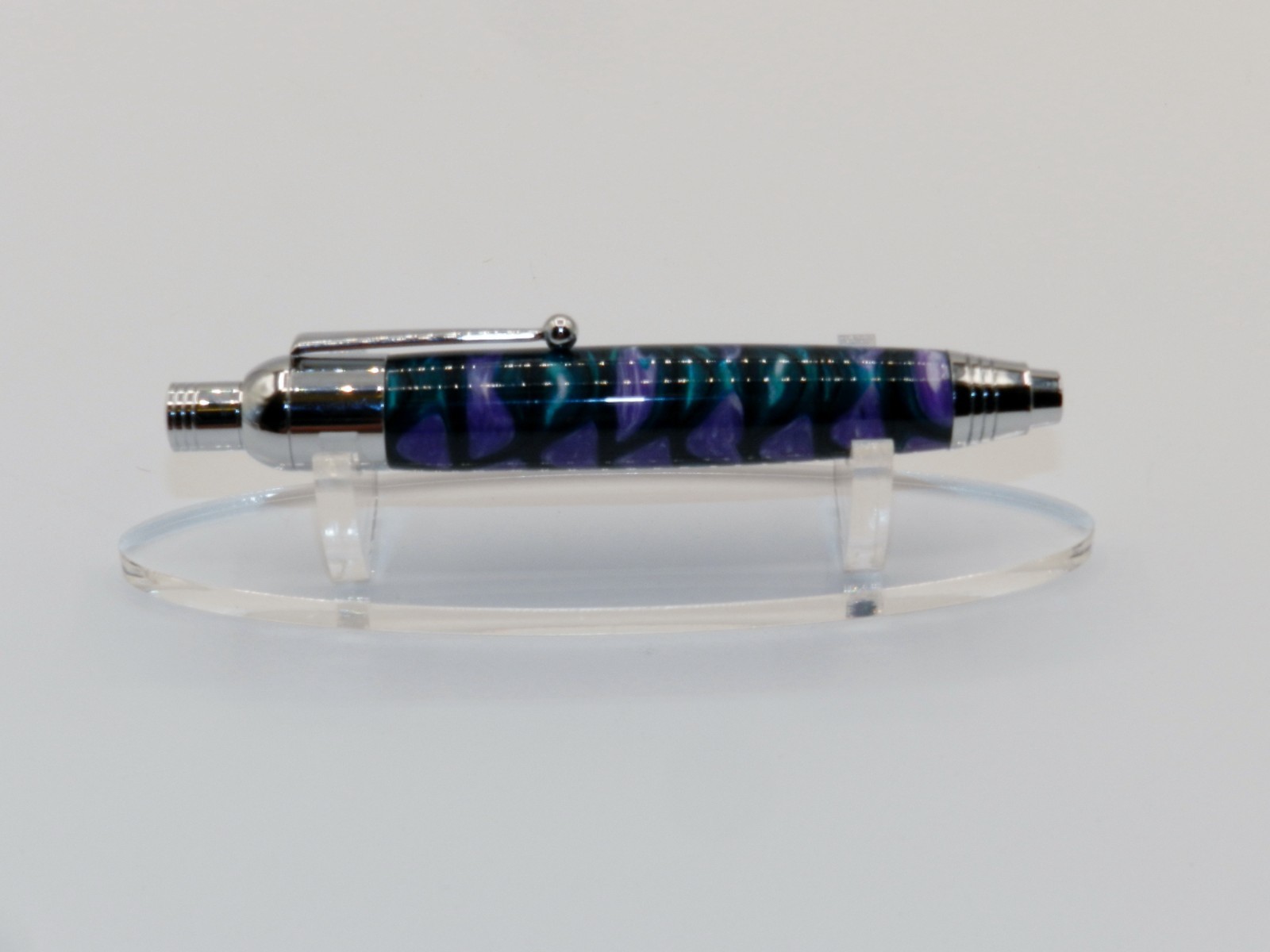 Chrome finish 5.6mm Sketch Pencil. Hand made with Lilac Acrylester. #157