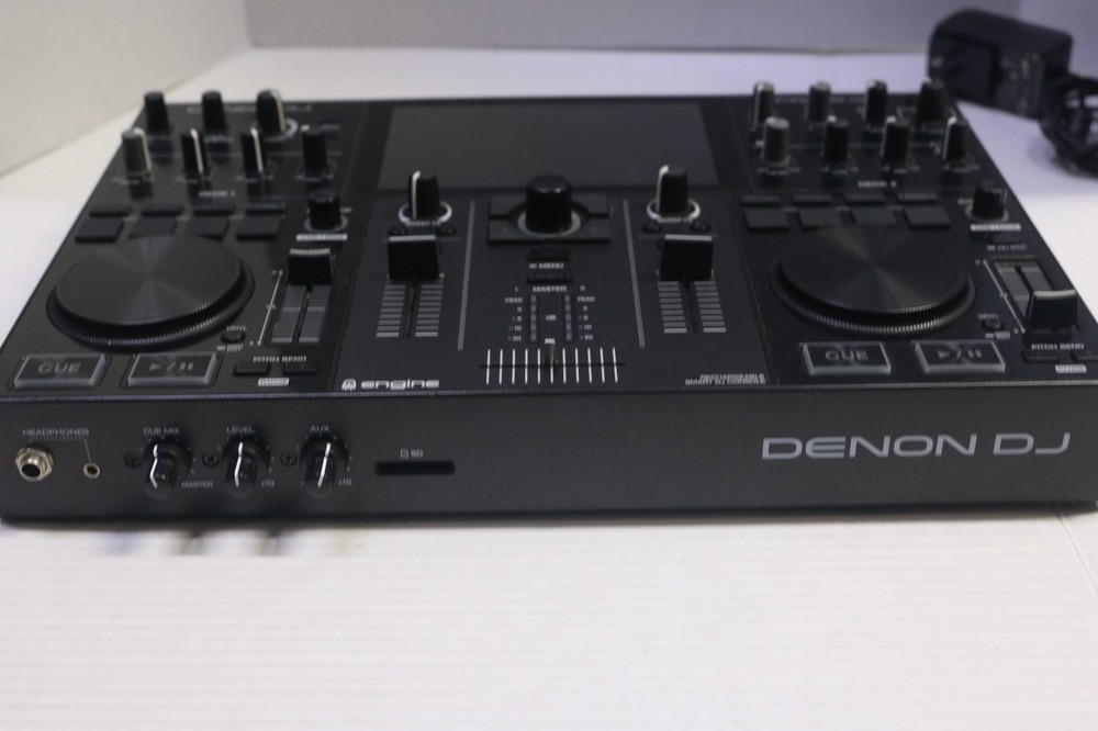 Denon DJ PRIME GO Double Deck Rechargeable Smart DJ Console - 7 inch Touchscreen