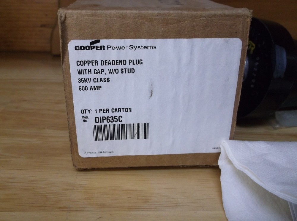 COOPER DEADEND PLUG WITH CAP W/O STUD DIP635C