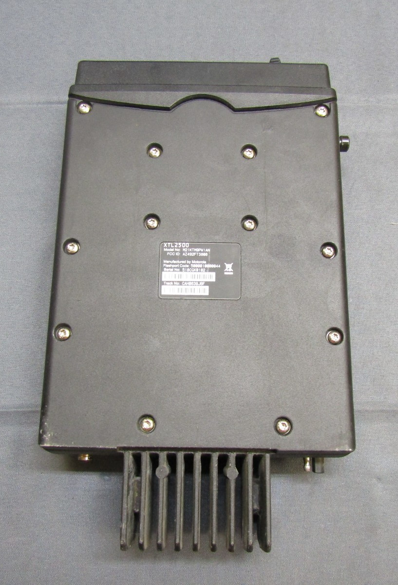 Motorola XTL2500 110 Watt 136-174 VHF MHz Remote Head Two Way Radio M21KTM9PW1AN