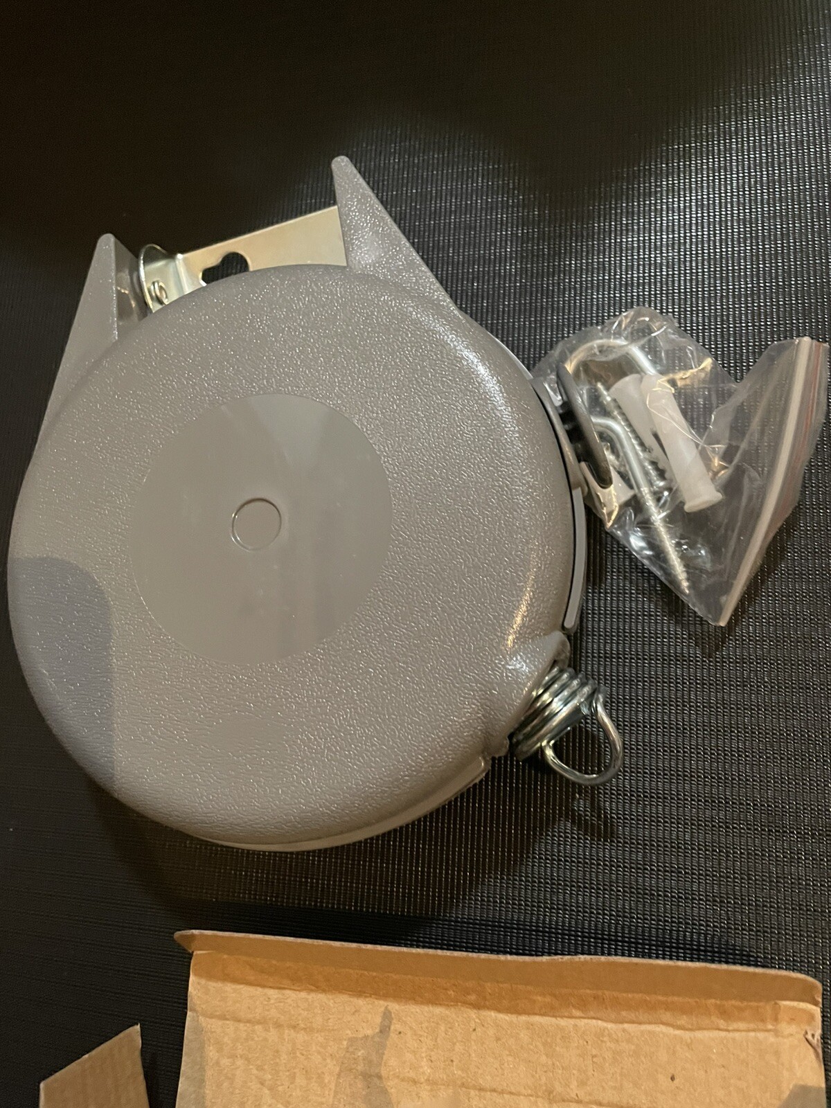 Outdoor Retractable Clothesline Heavy Duty 40 Feet Dirt Resistant New Box