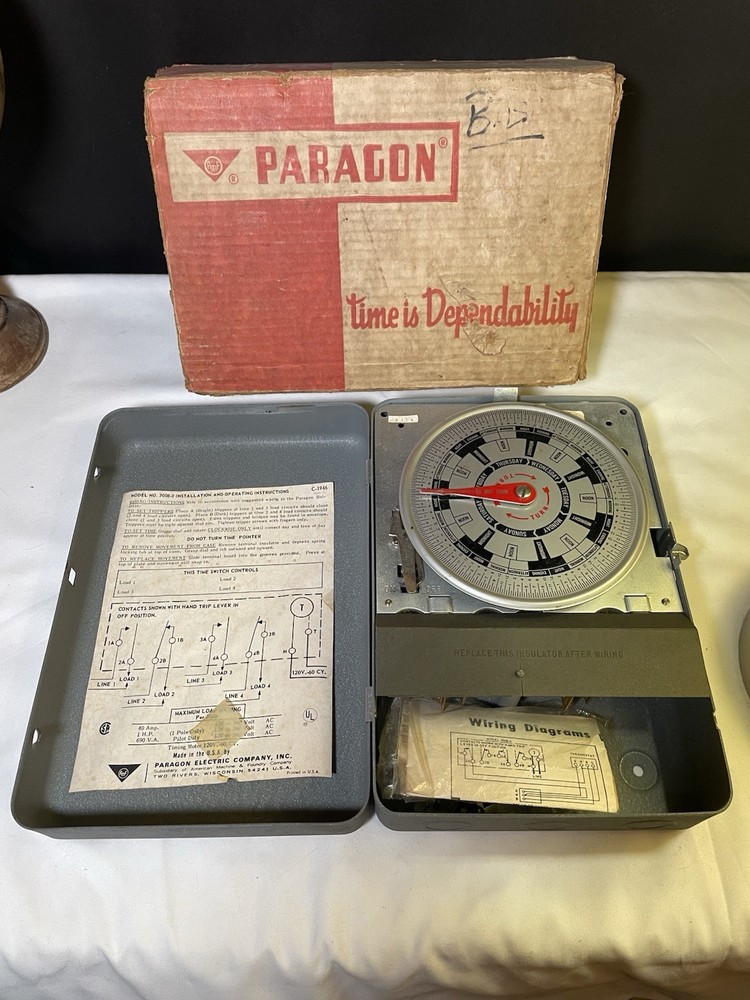 Paragon timer electro mechanical Seven Day Timer Model 7008-00 w/ Box