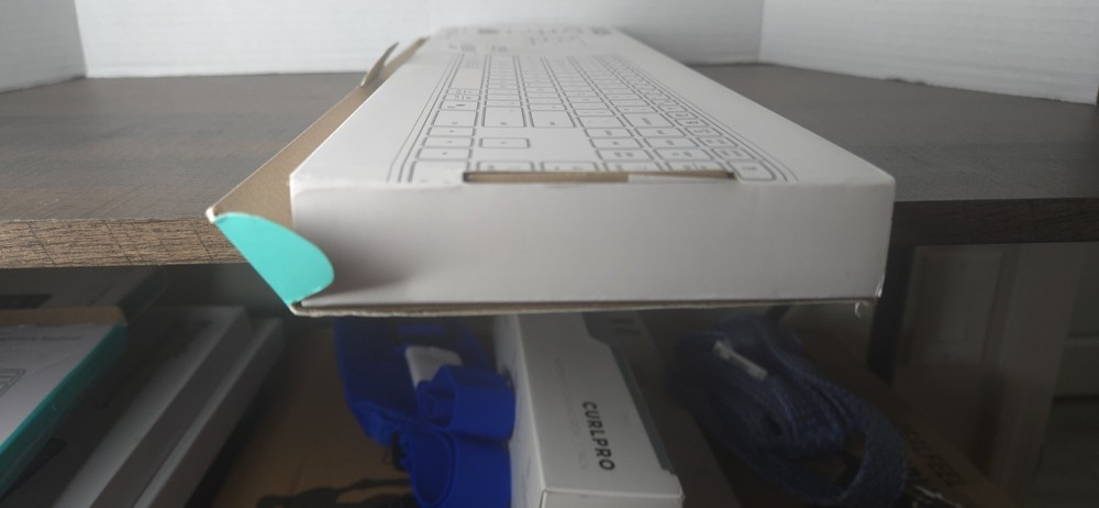 Dual-Mode Bluetooth Keyboard: Wireless Freedom, Zero Dongle