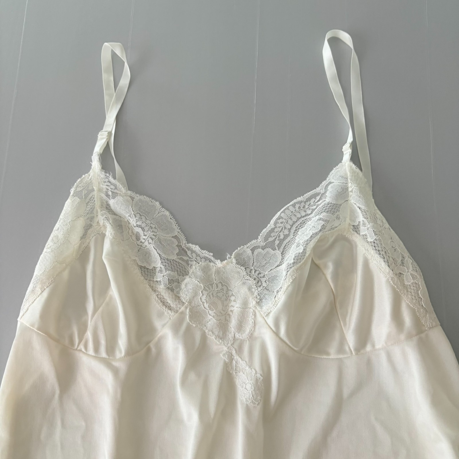 Kayser Lace Trim Full Slip White Vintage Lingerie Nightgown Made in USA sz M