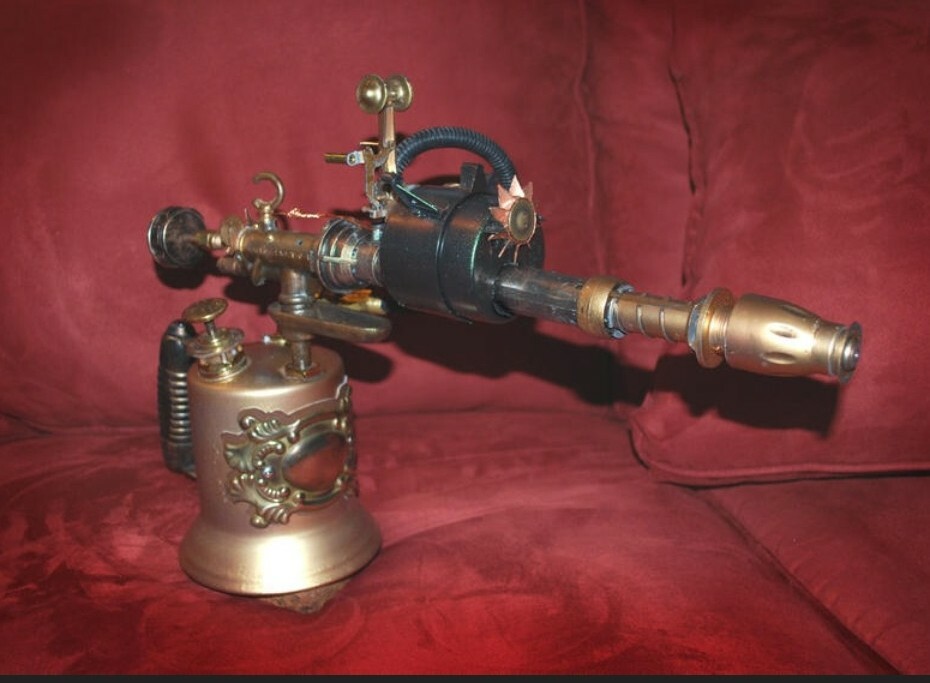 Steampunk 'Waverly Pulse Cannon' Dirigible Destroyer