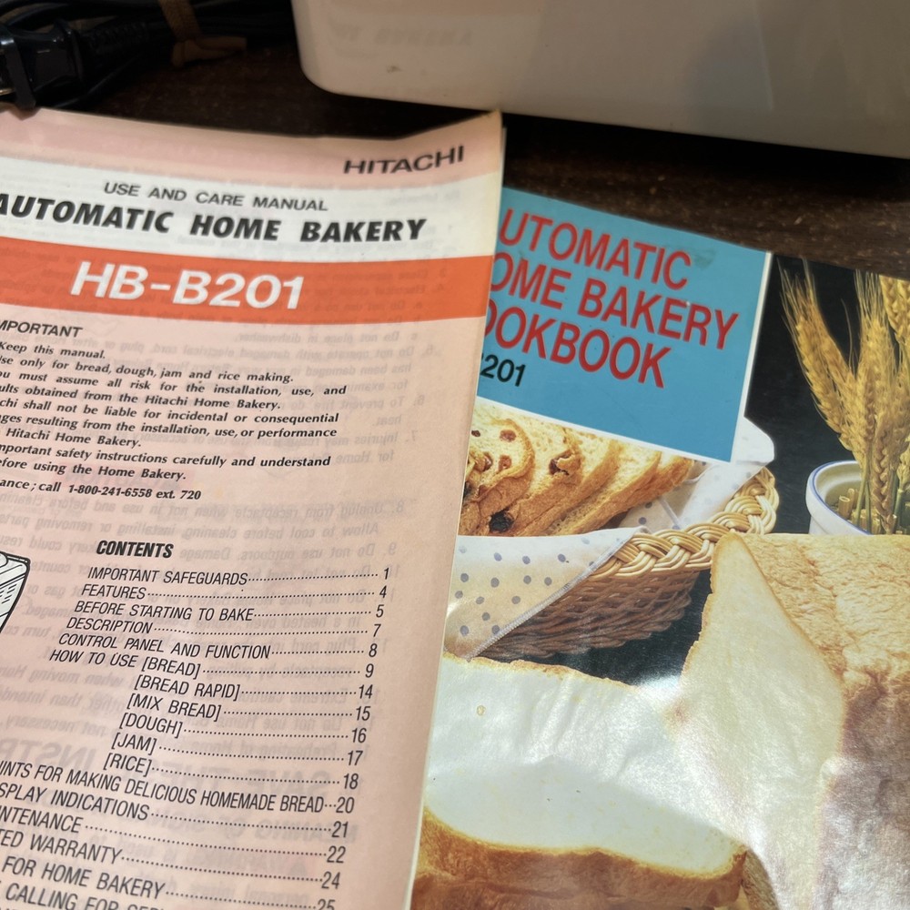 Hitachi HB-B201 Plus Automatic Home Bakery Bread Machine Maker Works Great!