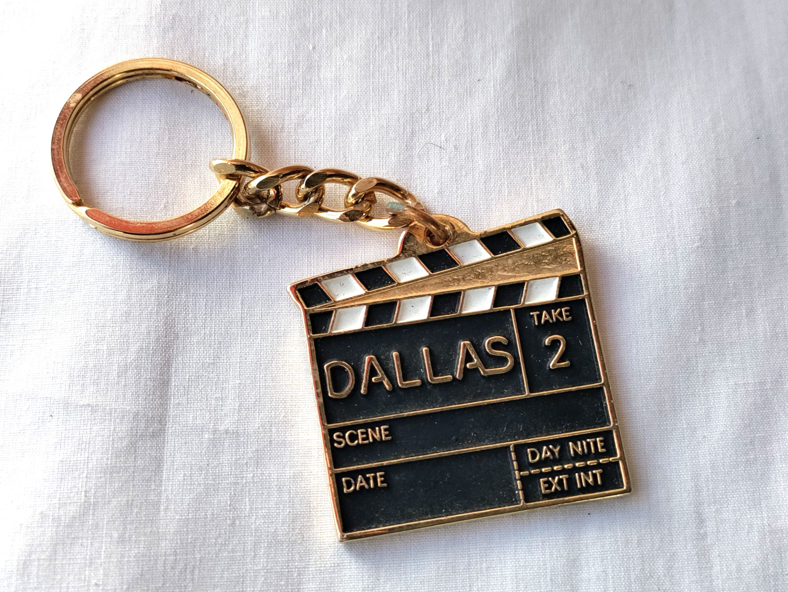 VINTAGE 1982 HOLLYWOOD  CLAPBOARD KEYCHAIN Dallas Series Souvenir