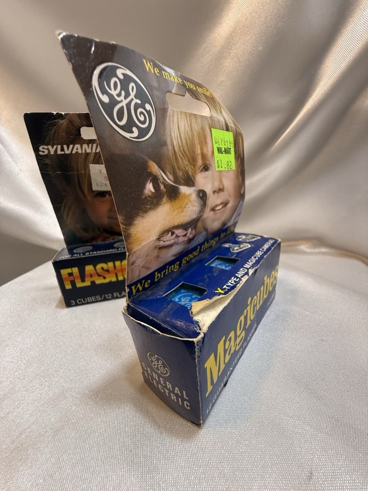 2 Boxes Vintage Camera Flashcubes Magicubes SYLVANIA, GE New/Sealed