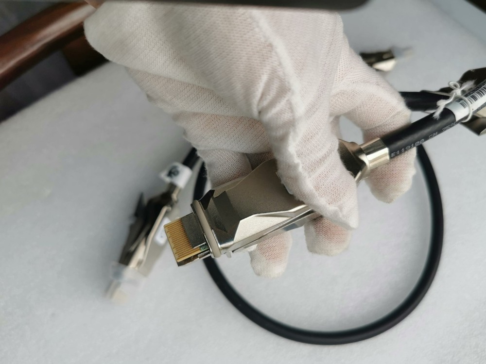 New Cisco STACK-T3-1M Type 3 Stacking Cable for Catalyst 9300