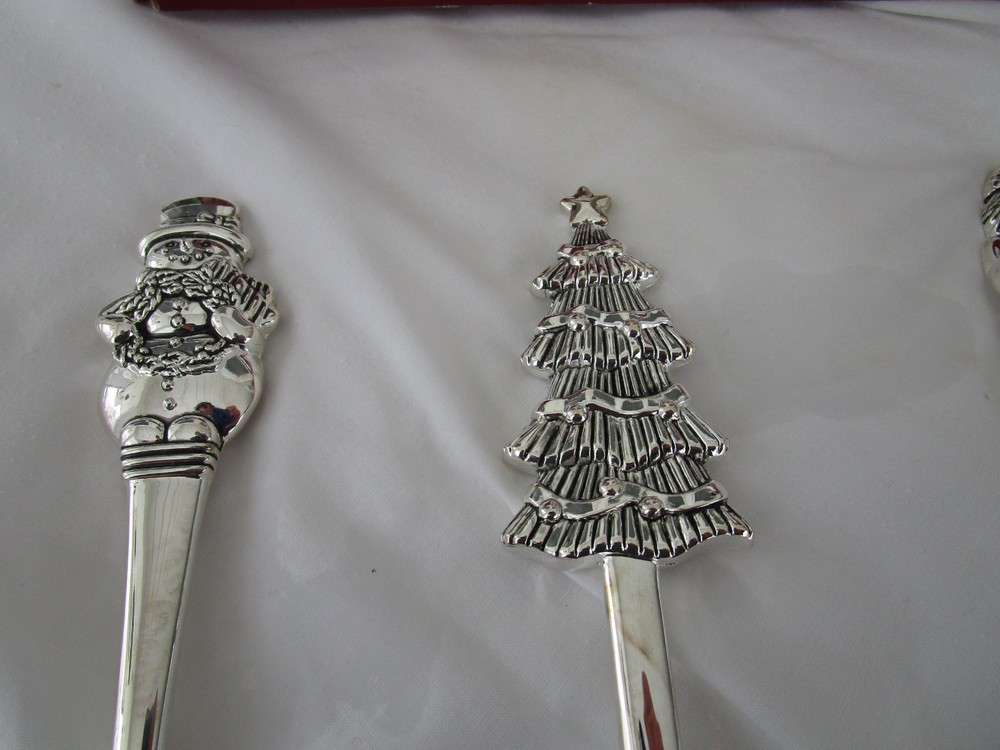 CHRISTMAS 3 PIECE SERVING SET~[ International Silver Company]~CLEAN!!!!