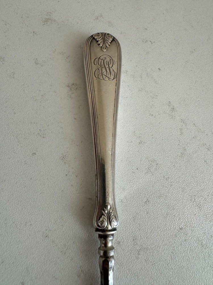 Antique Sterling Silver Handle Button Hook w/ Leaf Decoration & Monogram