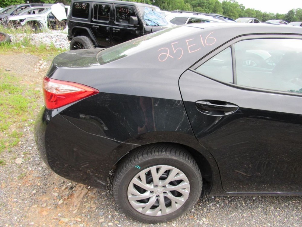 COROLLA 2018 Glove Box 1048801