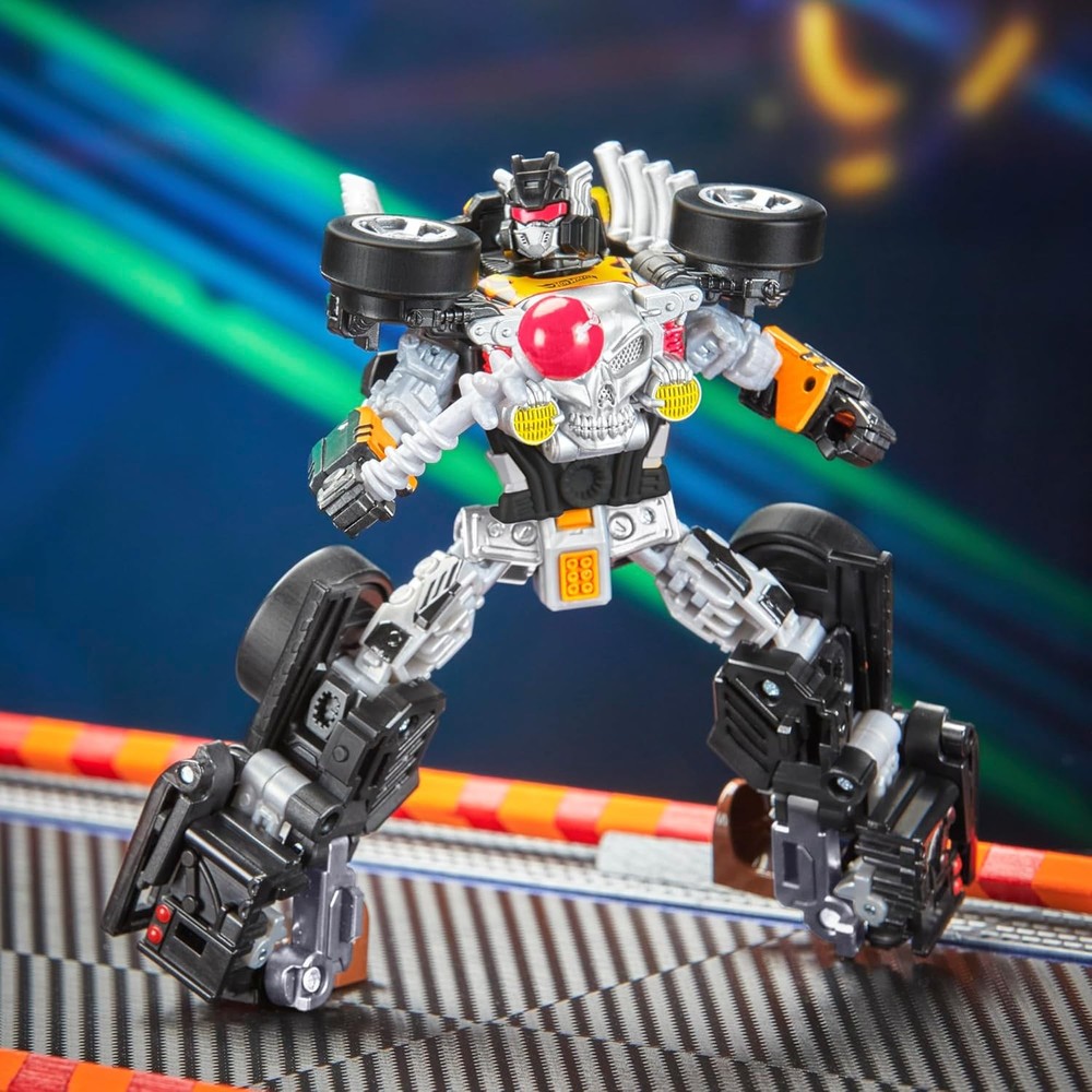 Transformers Collaborative Hot Wheels x Bone Shaker, Deluxe Class 5-Inch...