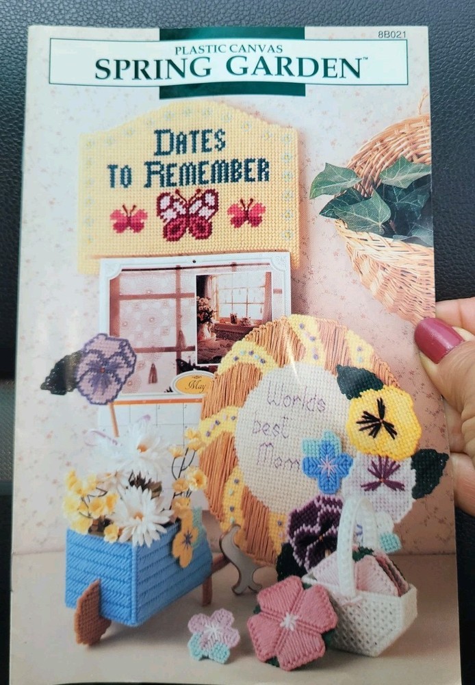 Annie's Attic Spring Garden Flowers Plastic Canvas Pattern Craft Leaflet