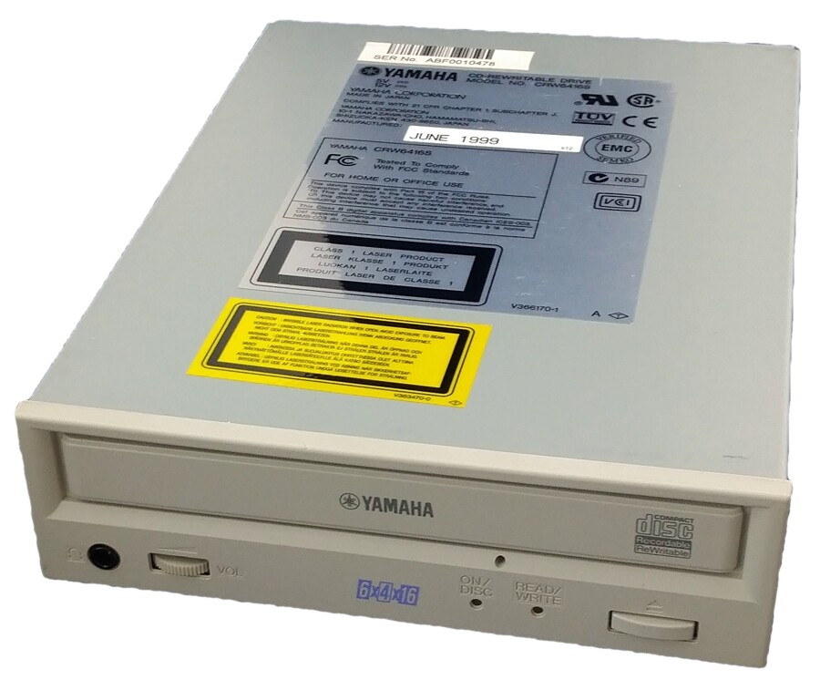 Yamaha CRW6416S CD-Rewritable Drive