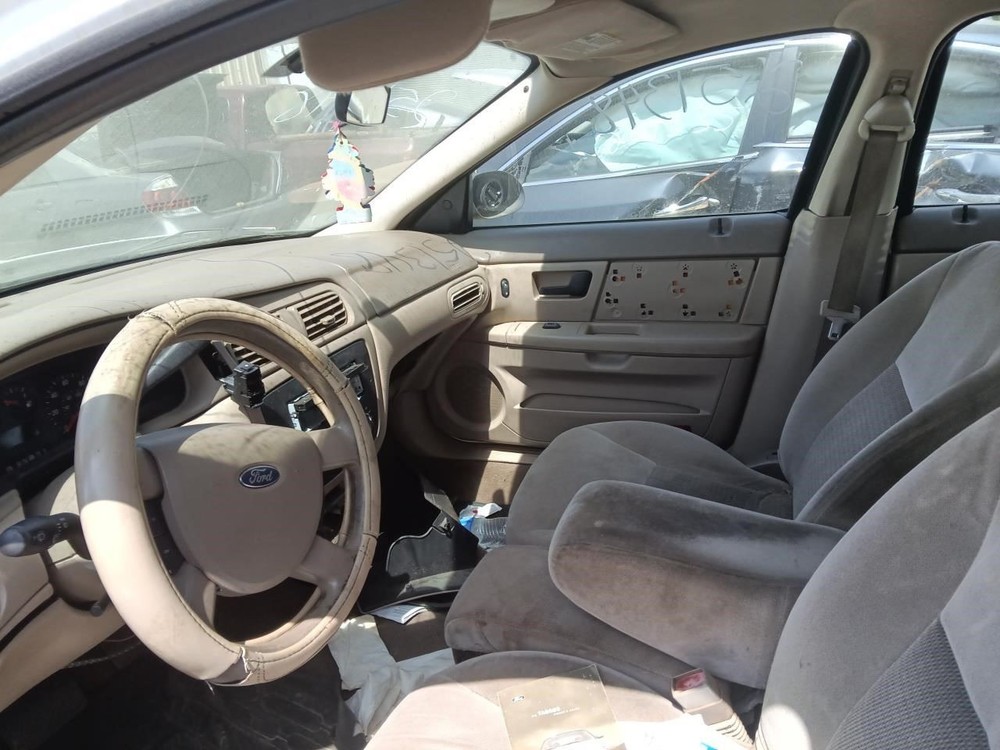 TAURUS 2005 Fuse Box Cabin 40463