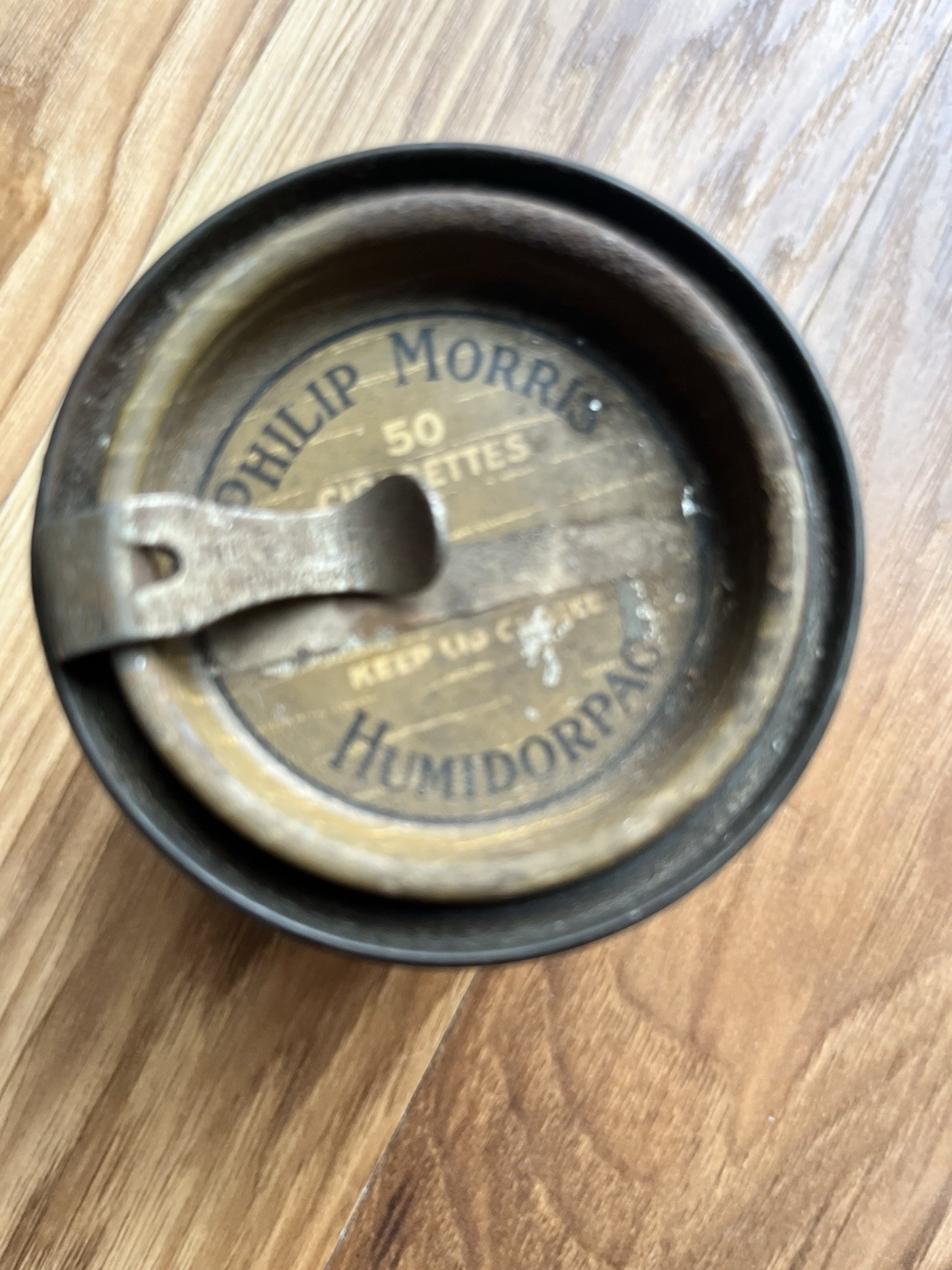 vintage phillip morris & co . cigarettes english blend metal tin