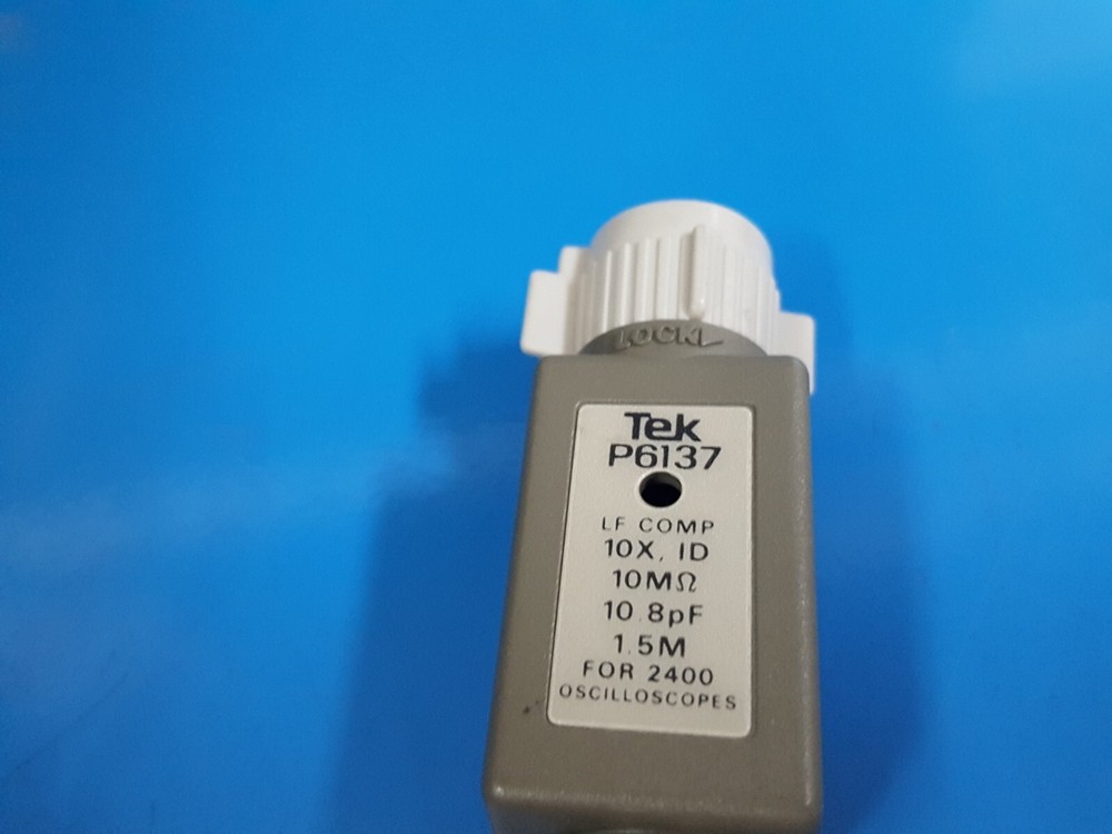 Tektronix P6137: Passive Voltage Probe - 17