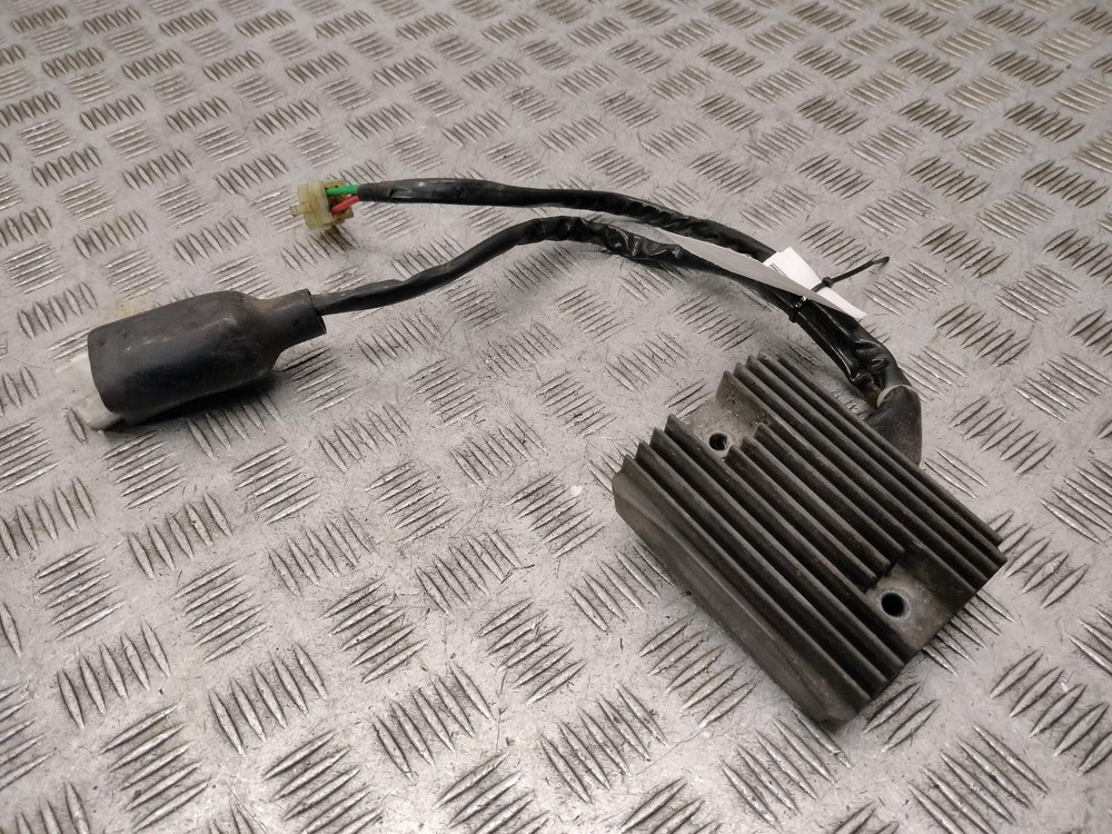2002 HONDA CB 900 HORNET  RECTIFIER REGULATOR