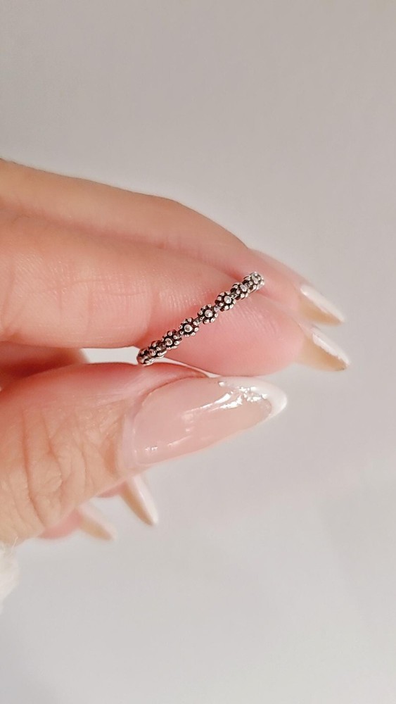 Minimalist Dainty Little Flowers Stackable Ring - Sterling Silver Women's Ring