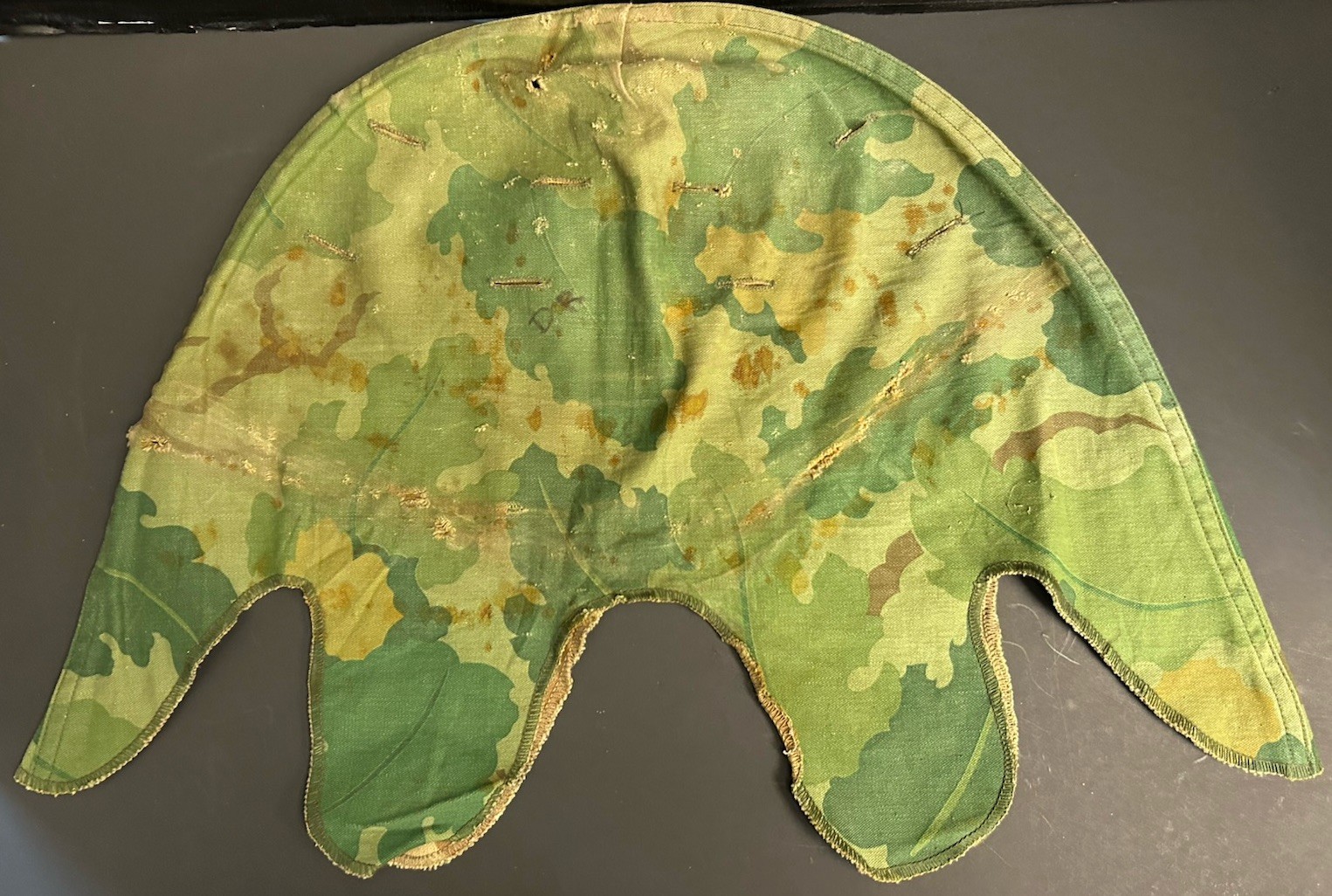 US GI Early Vietnam War Twill MITCHELL CAMO Short Tab M1 Helmet Cover w/Grafitti