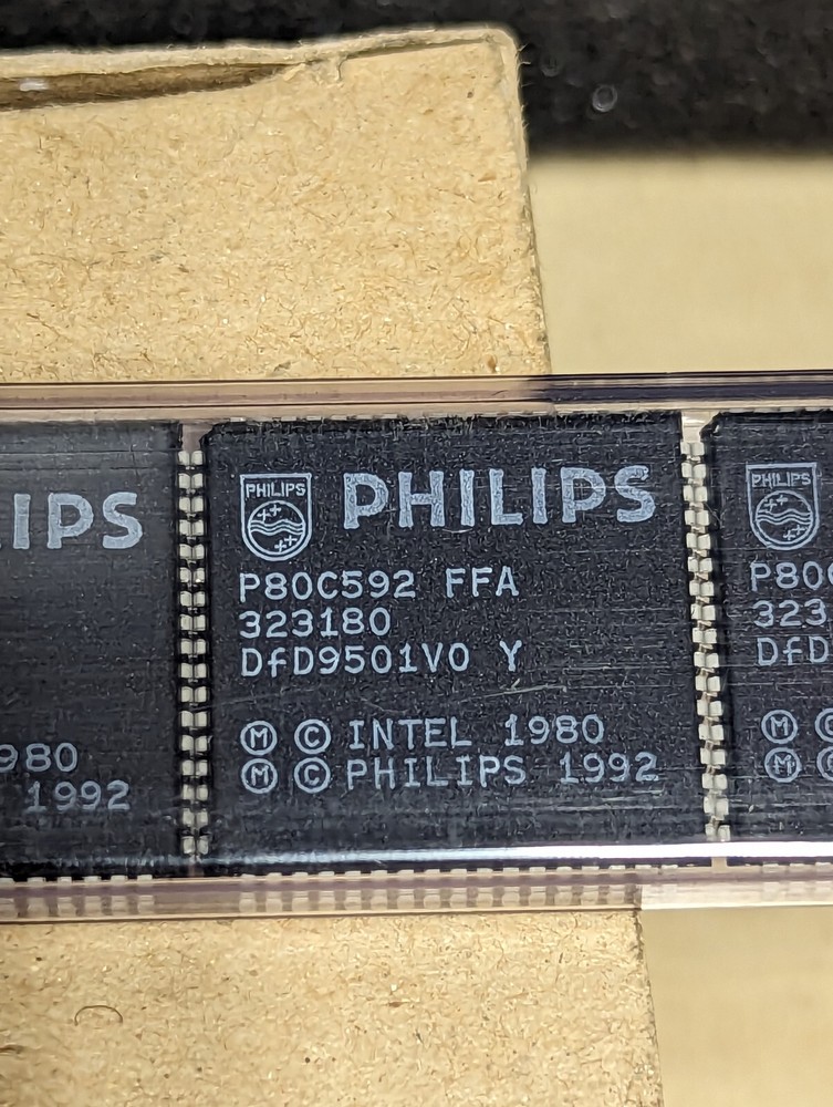 Philips 8-bit microcontroller 18 pack P80C592