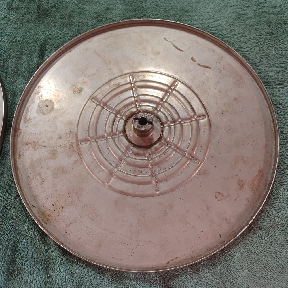2 VICTOR VICTROLA TURNTABLE PLATTERS